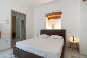 1 bedroom, WiFi, bed sheets - Ideal apartment for couples seeking relaxation or families within walking distance of the sea (Tortolì)