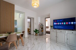 Dining - Ideal apartment for couples seeking relaxation or families within walking distance of the sea (Tortolì)