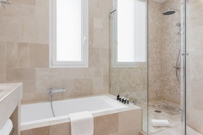 Shower, towels
