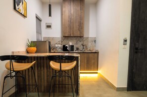 Luxury Penthouse, City View | In-room dining