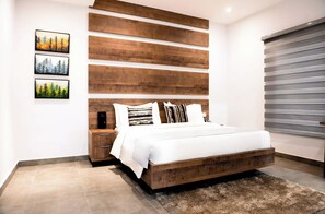 Luxury Penthouse, City View | In-room safe, desk, laptop workspace, free WiFi