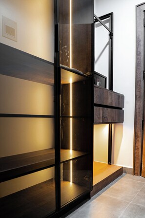 Coffres-forts dans les chambres, bureau