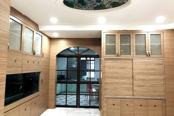Rumah, 4 kamar tidur | Interior