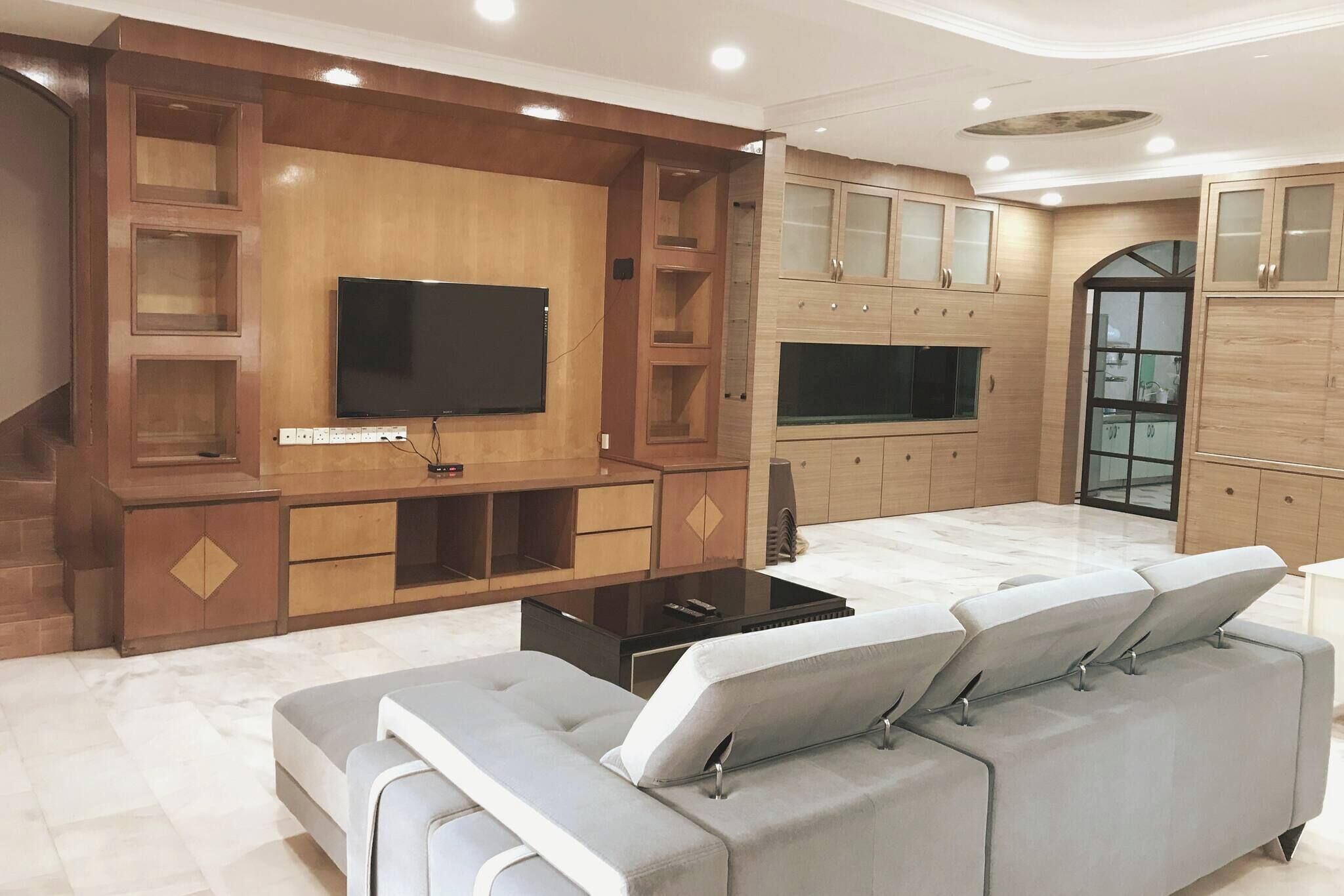 House, 4 Bedrooms | Living room