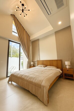 3 bedrooms, iron/ironing board, free WiFi