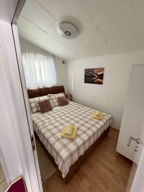 Free WiFi, bed sheets - Apartment Didovi Dvori 1 with jacuzzi (Ražanac)