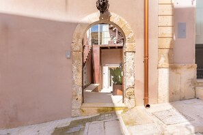 Exterior detail - Charming Nest with Terrace by Wonderful Italy (Noto)