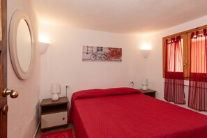 2 dormitorios, tabla de planchar con plancha, wifi gratis y ropa de cama