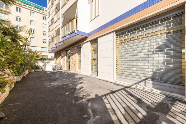 Imagen sin descripción, 1 de 38, botón