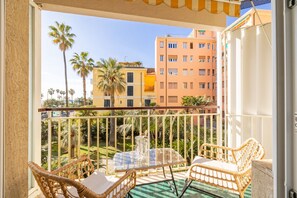 Imagen sin descripción, 5 de 38, botón