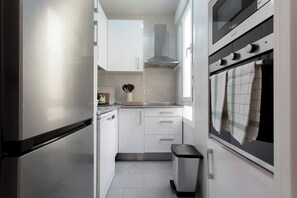 Căn hộ (4 Bedrooms) | Bếp riêng | Tủ lạnh, lò vi sóng, bếp nấu, máy rửa bát 