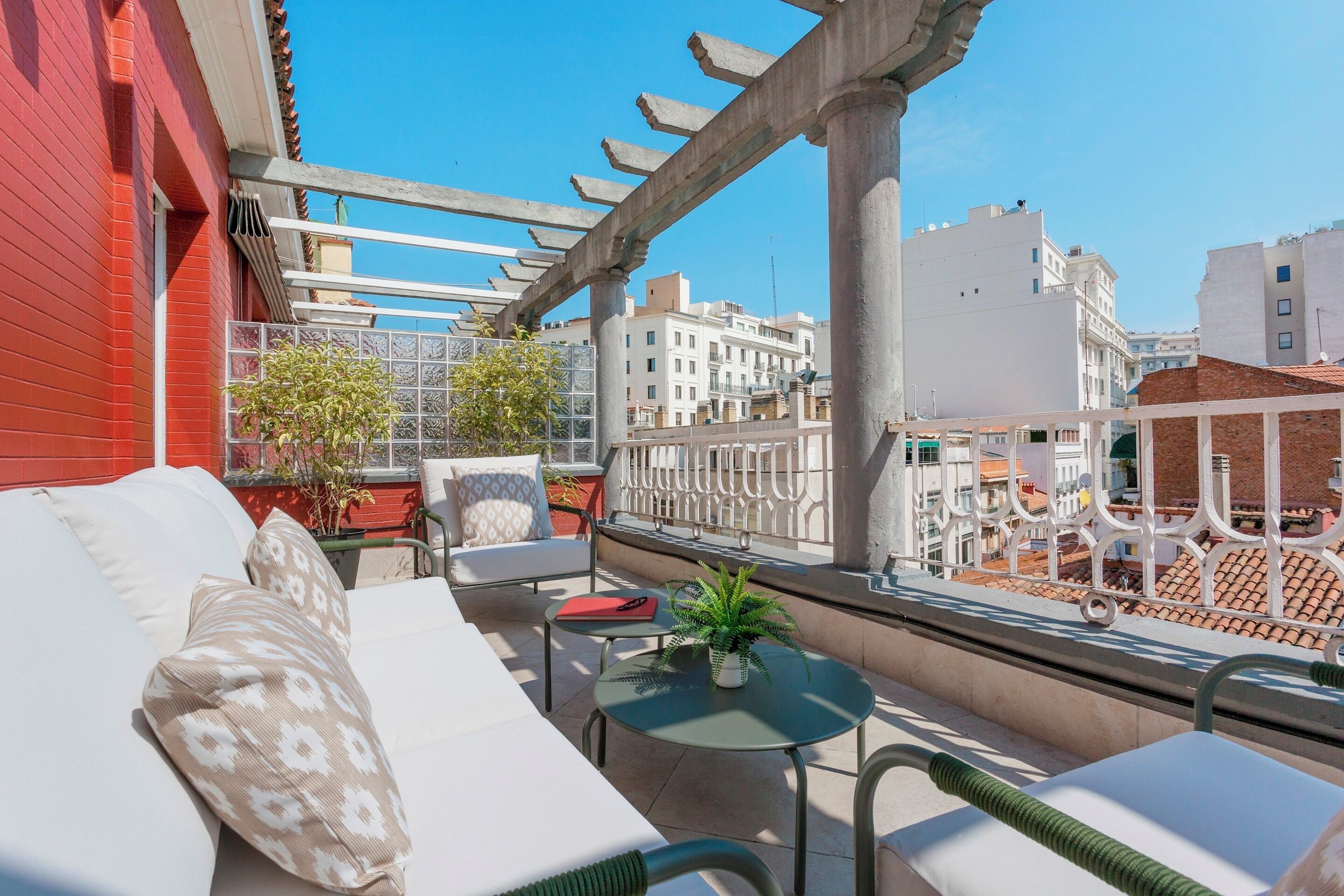 Apartment (4 Bedrooms) | Terrace/patio