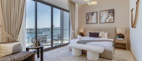 4 chambres, coffres-forts dans les chambres, fer et planche à repasser