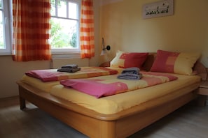 2 chambres, fer et planche à repasser, Wi-Fi, literie fournie