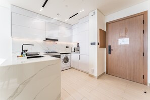 Fridge, microwave, oven, stovetop