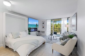 WiFi, bed sheets - Vanderbilt Towers at Vanderbilt Beach- Bayside (Naples)