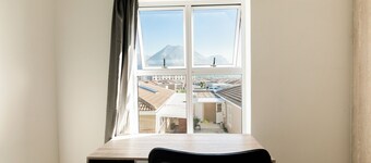 
Muizi Hideaway—Your Cozy Beach Escape in Muizenberg