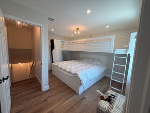 4 bedrooms, desk, iron/ironing board, free WiFi - Mirabella - 6630   “Siesta Key” (Sarasota)