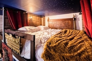 WiFi, bed sheets