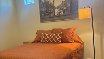 3 bedrooms, WiFi, bed sheets