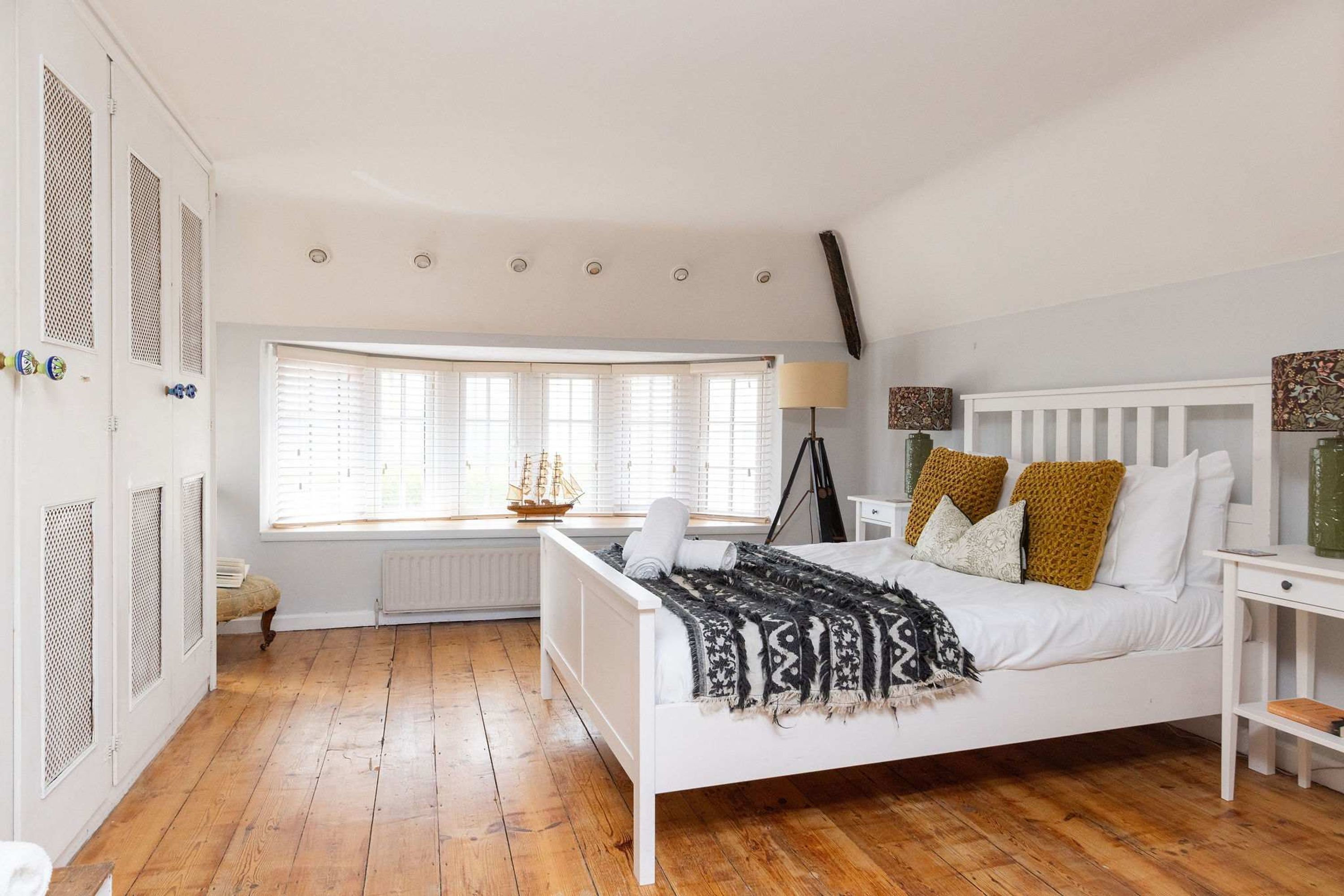 2 bedrooms, Internet