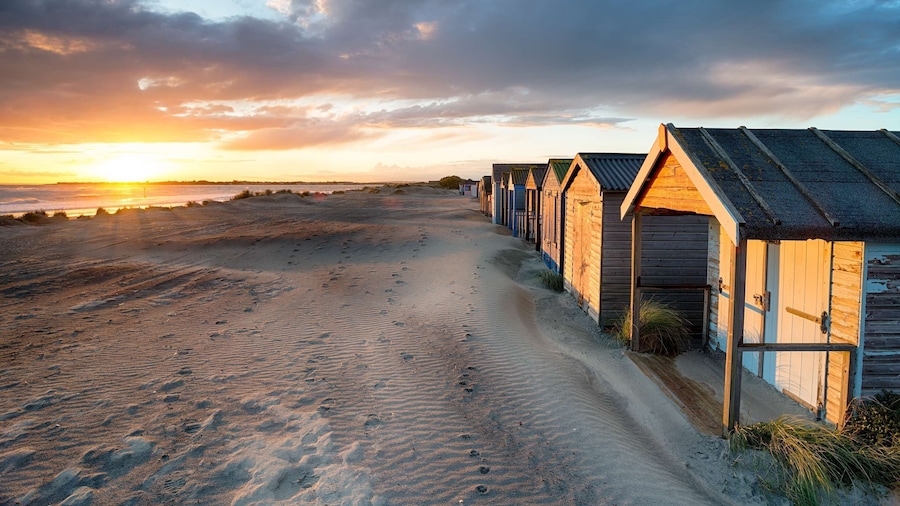 Cosy Character Cottage by the Sea
