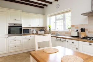 Studio | 3 bedrooms, Internet