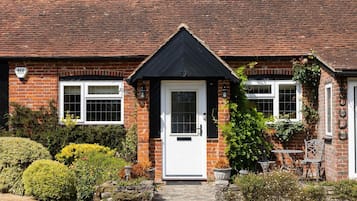 Studio | 3 bedrooms, Internet