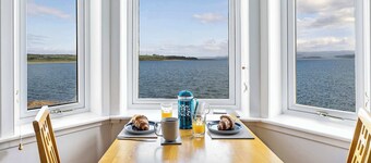 Beachfront Apartment with Stunning Sea Views