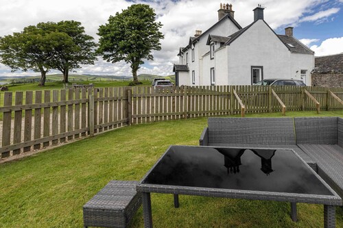Dunallan Farm: Cottage with Optional Hot Tub & Stunning Views