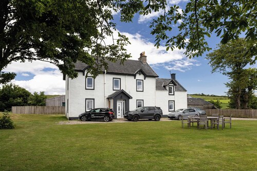 Dunallan Farm: Cottage with Optional Hot Tub & Stunning Views