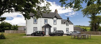 Dunallan Farm: Cottage with Optional Hot Tub & Stunning Views
