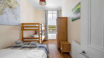 2 bedrooms, iron/ironing board, travel cot, WiFi