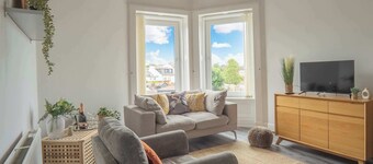 Ayr Coastal Apartment near Stadium, Free Parking