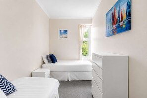 2 slaapkamers, een strijkplank/strijkijzer, wifi