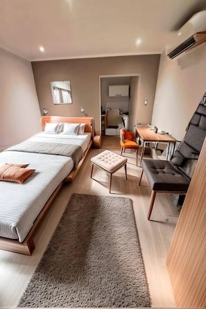 1 bedroom, travel crib, WiFi, bed sheets