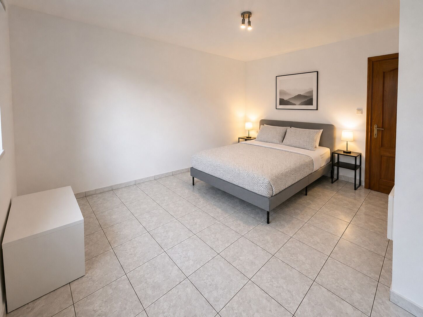 4 slaapkamers, een strijkplank/strijkijzer, wifi, beddengoed