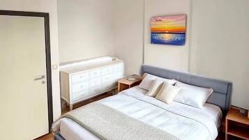 2 chambres, fer et planche à repasser, lit parapluie, Wi-Fi