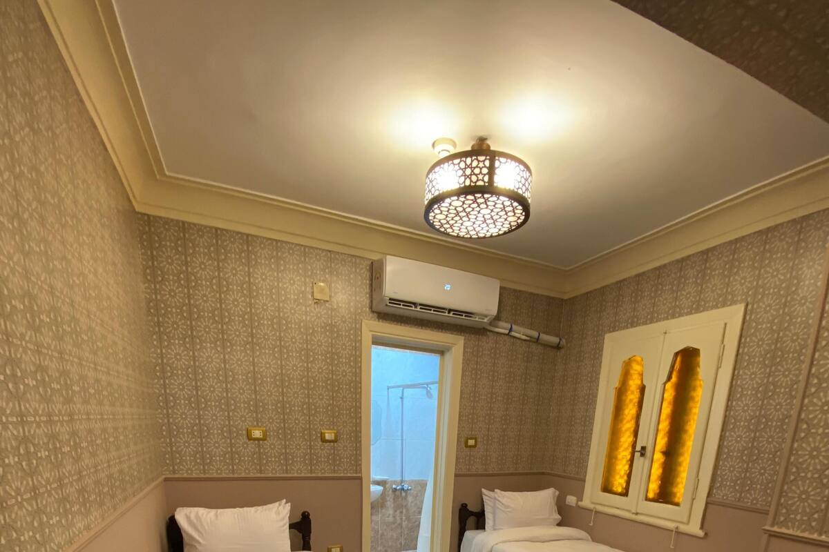 Minibar, free WiFi