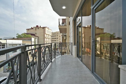 2-bedroom apartment in fantastic Yerevan with WiFi, AC