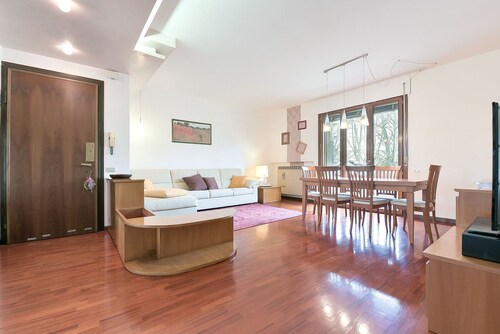 Queen Home Paola - Drei Schlafzimmer Wohnung, Schläft 7