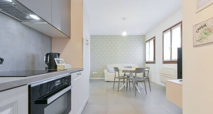 QUEEN HOME VENICE FLY 4