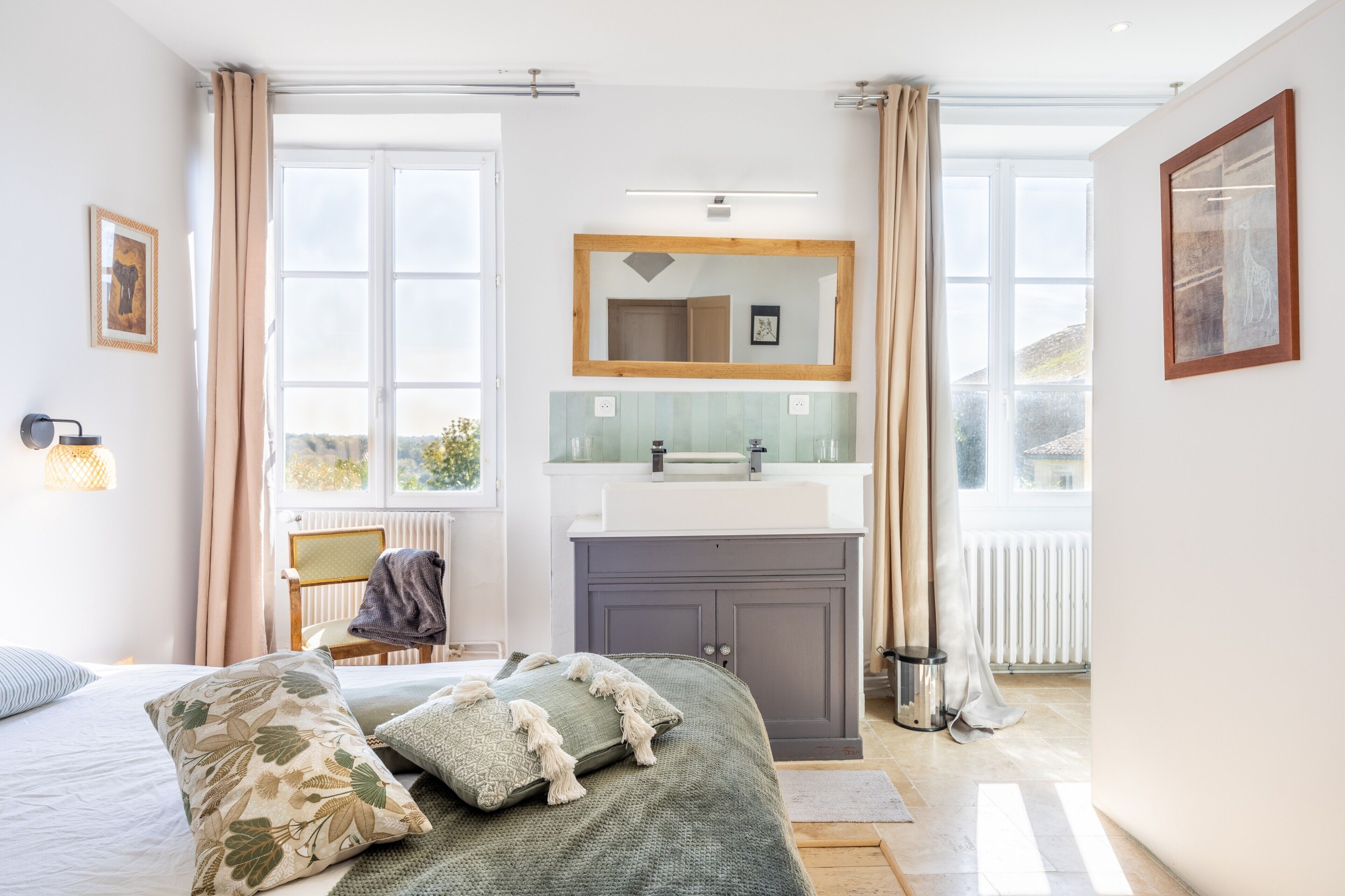 4 slaapkamers, een strijkplank/strijkijzer, wifi, beddengoed