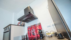 Refrigerador, horno, parrilla de estufa y lavavajillas 