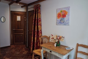 Suite | Een kluis op de kamer, een strijkplank/strijkijzer, gratis wifi