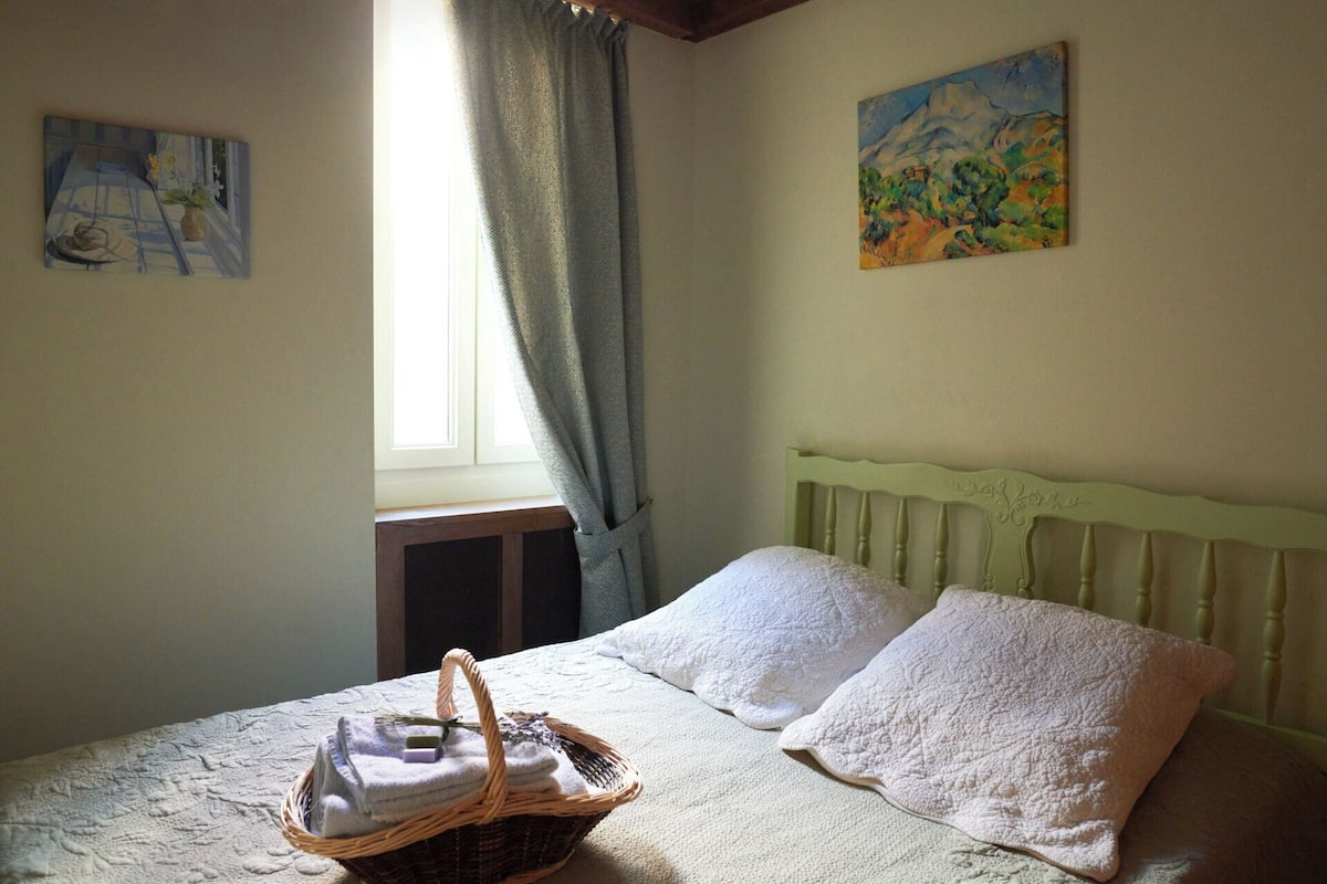 Suite, 2 Bedrooms | In-room safe, iron/ironing board, free WiFi