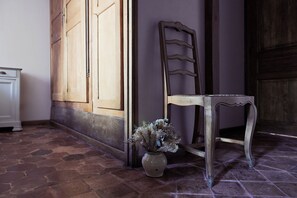 Suite, 2 Bedrooms, Courtyard View