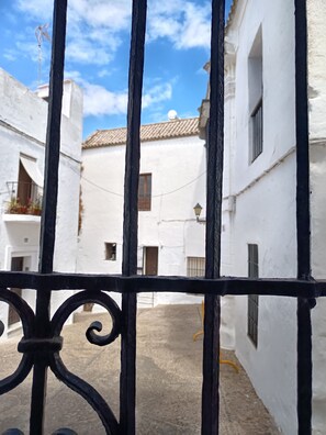 Property grounds - Right in the historic center, this house offers space and superb views. (Vejer de la Frontera)