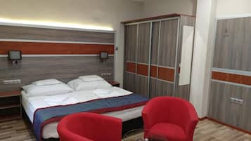 In-room safe, blackout curtains, free WiFi