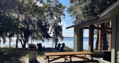 Newly built, charming cozy and quiet river home
